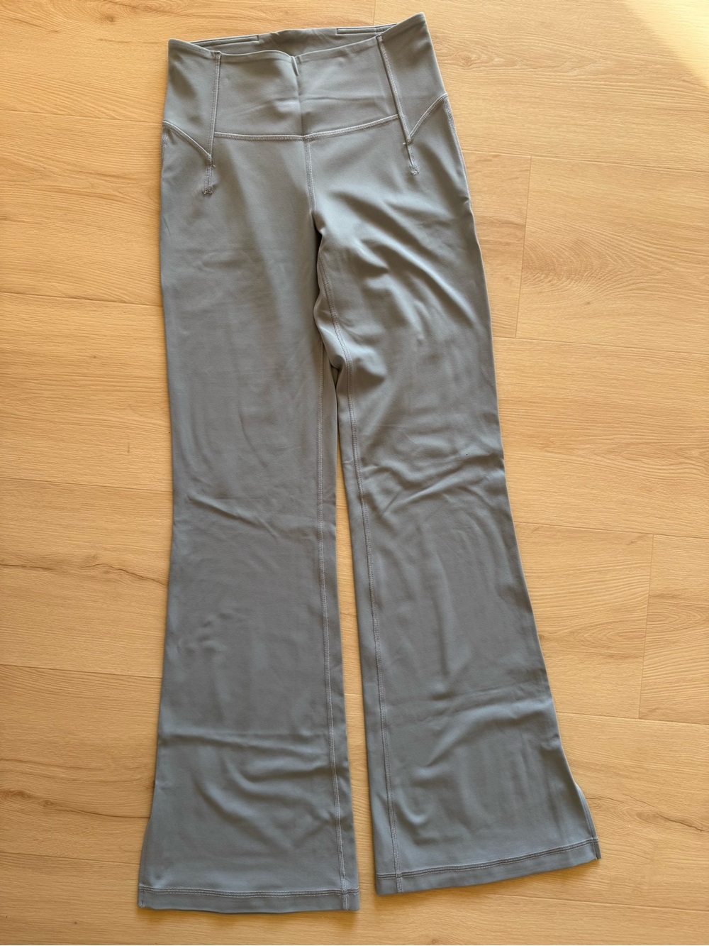 Lululemon Flare Gray sz 6